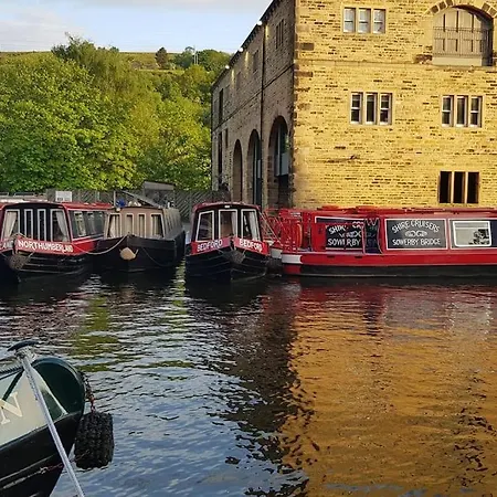 Bowie'S Abode Sowerby Bridge Exterior photo