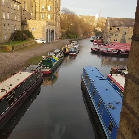 Bowie'S Abode Sowerby Bridge Exterior photo
