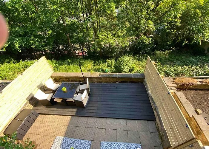 Bowie\'S Abode