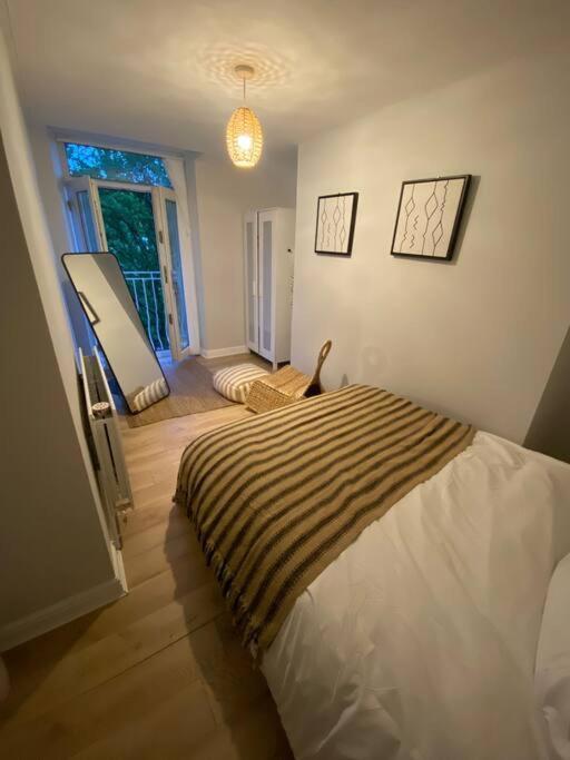 Bowie's Abode *