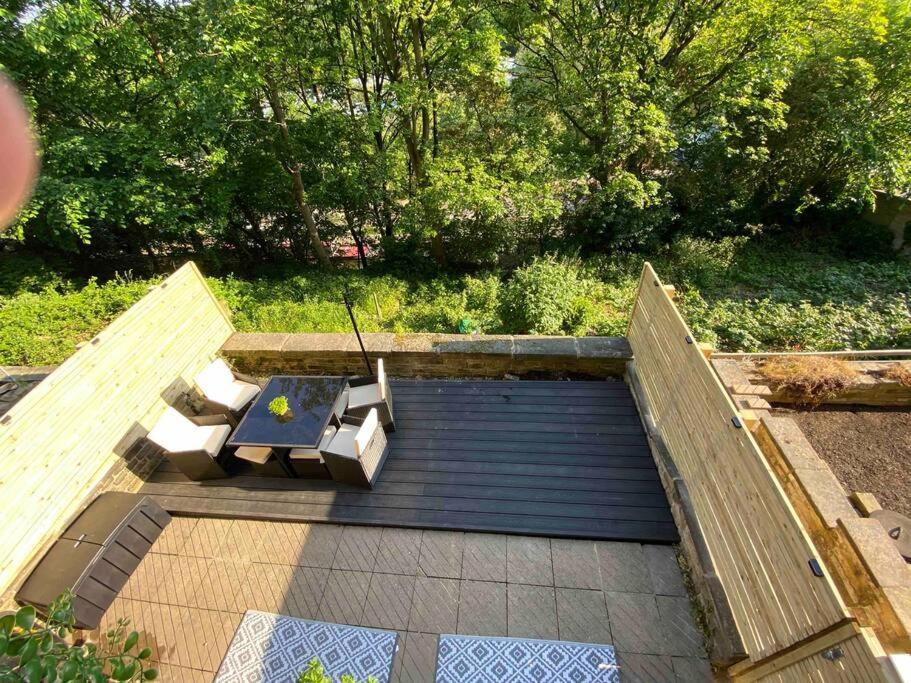 Bowie's Abode